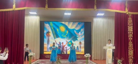 «Тілдер тоғысқан мереке» атты мерекелік іс-шара өткізілді.