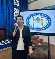 “Психология онкүндіктің” жоспарына сәйкес,  "Педагогтің кикілжің жағдайын шешудегі медиация амалдары" тақырыбында диалогтік алаң жүргізілді.   4-күн :